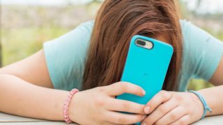 海外でパケ死!笑えない事態を回避するスマホの使い方を解説